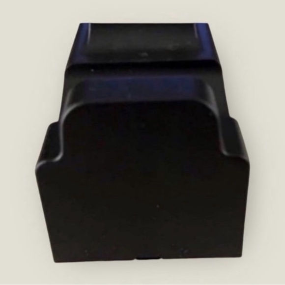 MIMD- Dual Charging Stand for PS5 Wireless Controllers- New - Picture 4 of 9